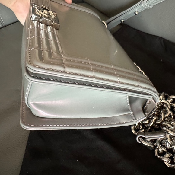 Chanel Boy Medium - Picture 12 of 16
